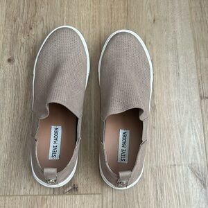 Steve Madden tan sneakers